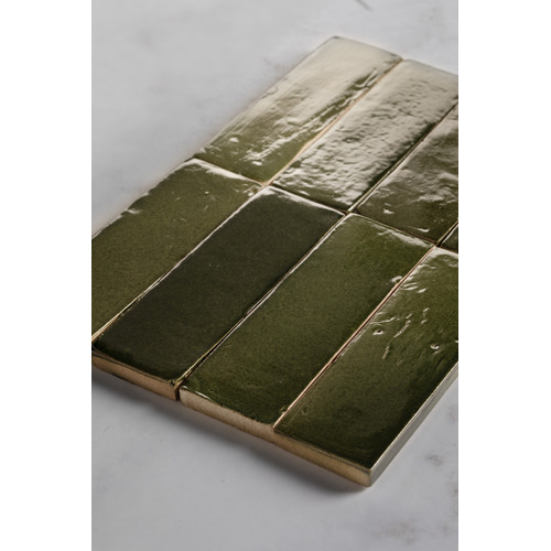 Kean 50 x 150mm Gloss Green Subway Tile
