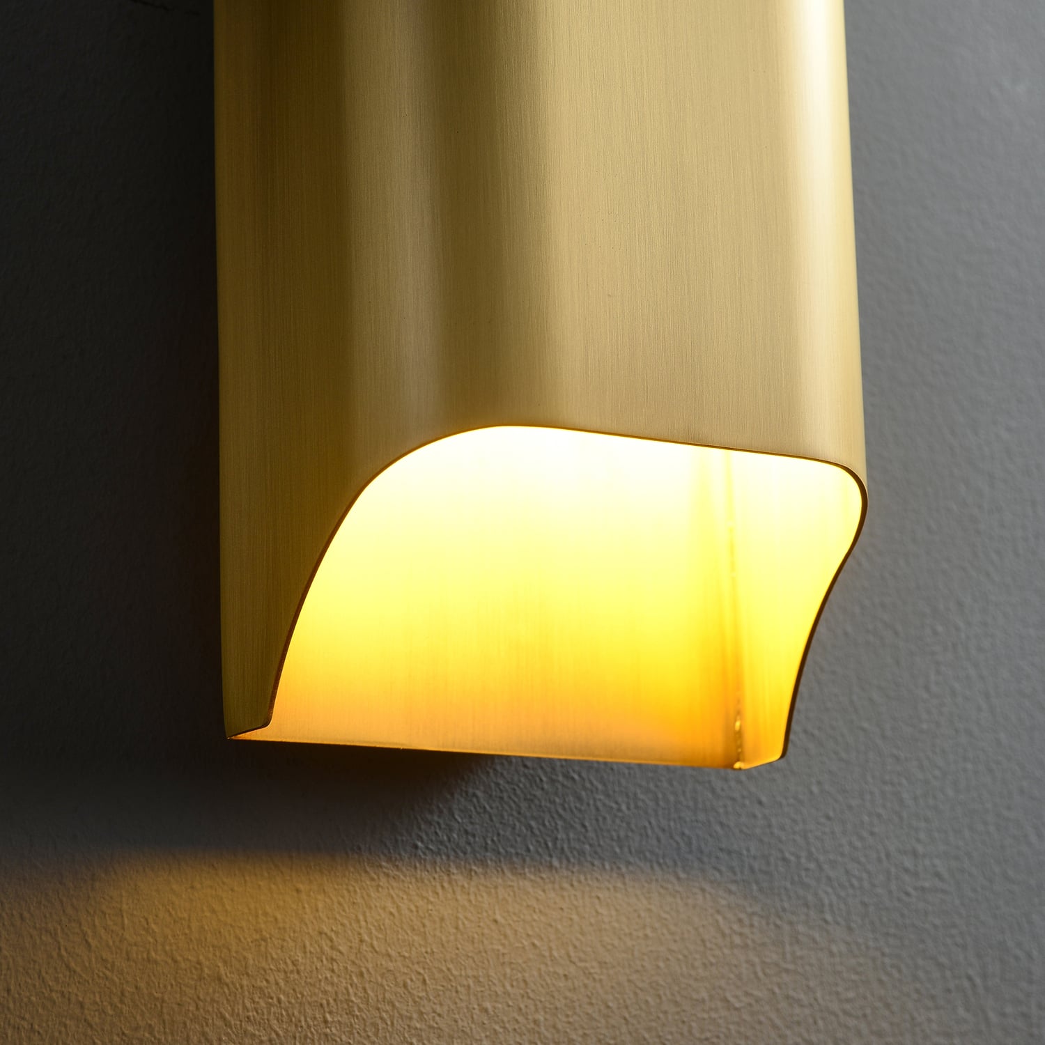 Daxbury Antique Brass 2-Light Wall Sconce