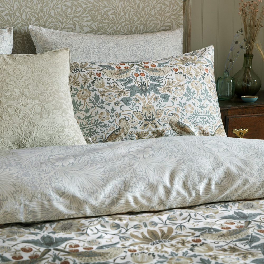 Strawberry Thief Cotton Percale Quilt Cover Set