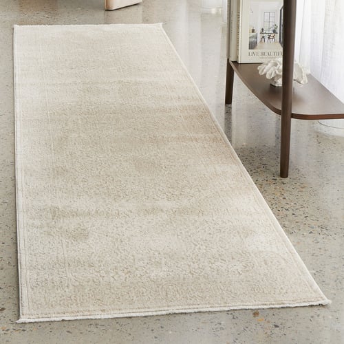 Natural Veil Runner