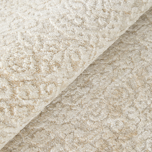 Natural Veil Runner