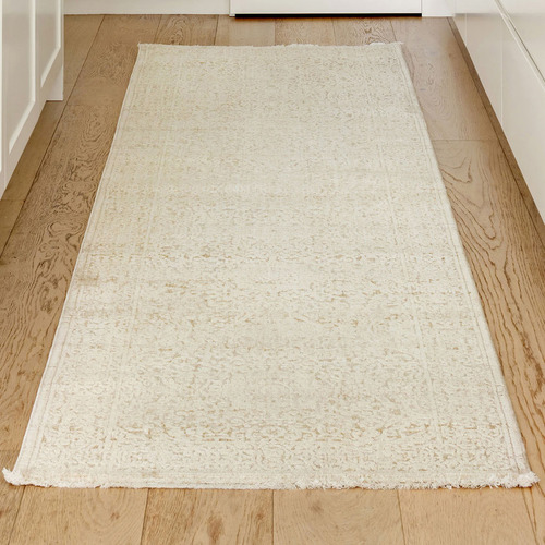 Natural-Veil-Traditional-Runner