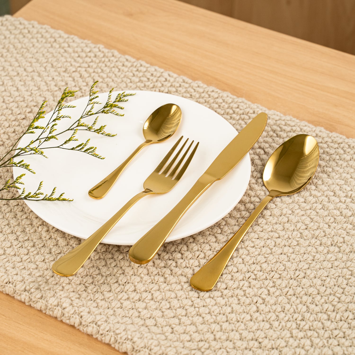 24 Piece Stainless Steel Cutlery Set
