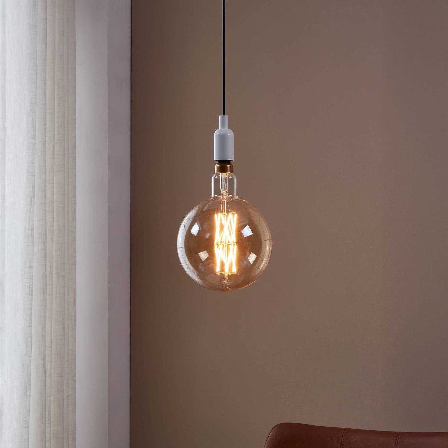8W G200 E27 Dimmable LED Bulb