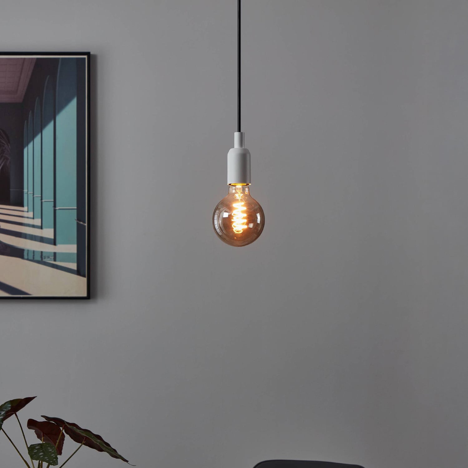 G95 E27 Dimmable LED Bulb