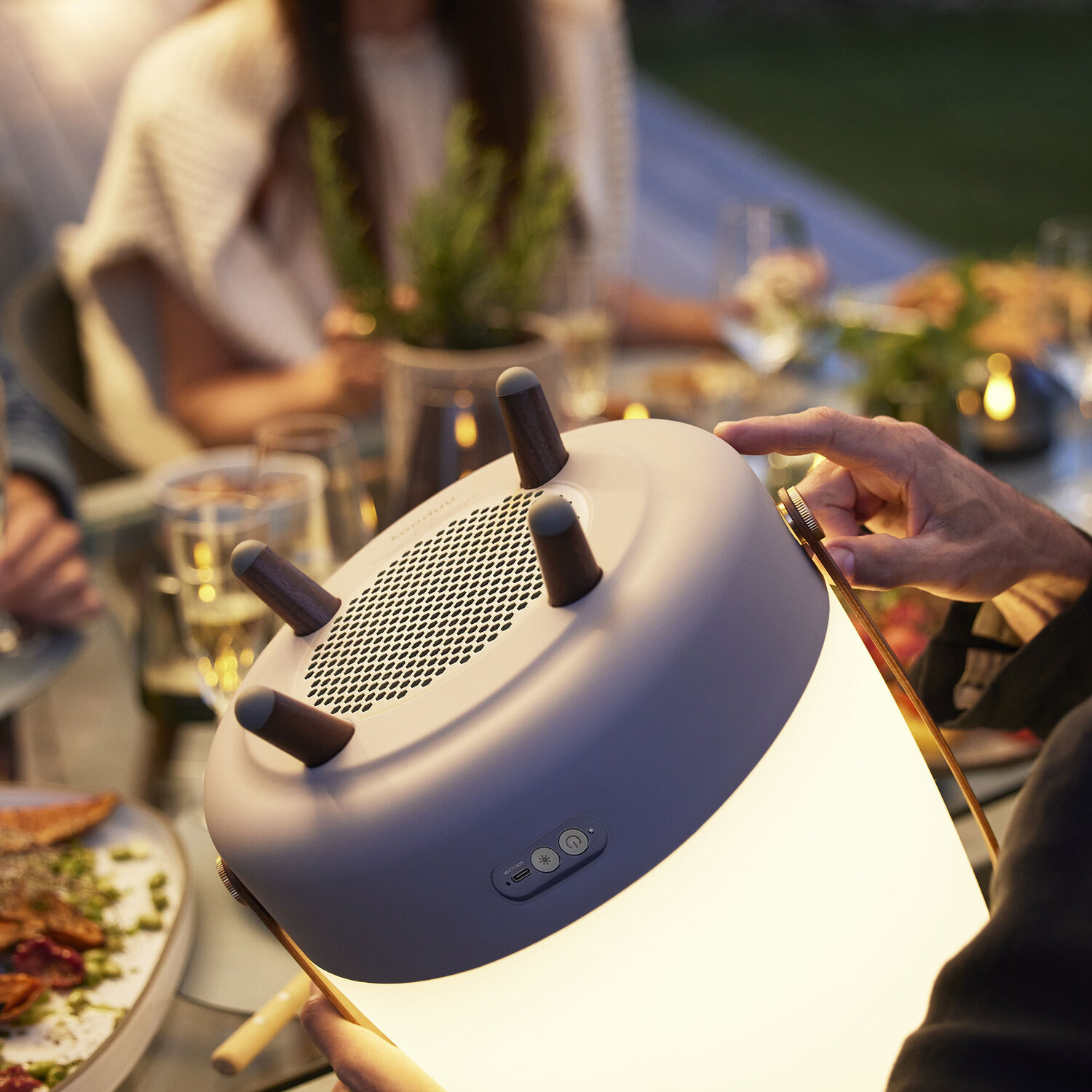 Lite-up Play Cordless LED Outdoor Lamp with Charging Cable