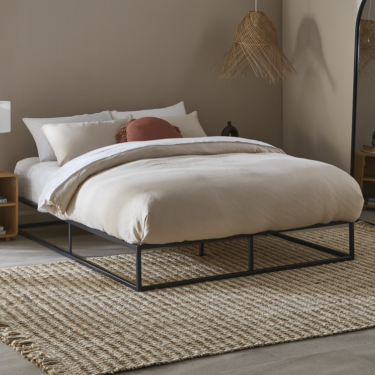 Studio Home Black Pilato H25cm Metal Bed Base Temple & ster