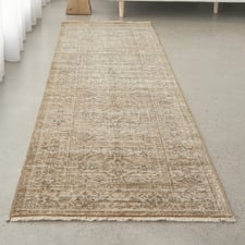 Ivory Estate Vintage-Look Runner