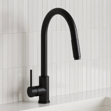 Solander Swivel Pull-Out Kitchen Mixer