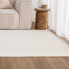 Ivory Sarai Tasselled Rug