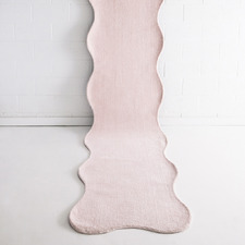 Pink Astra Hand-Tufted Scalloped Runner