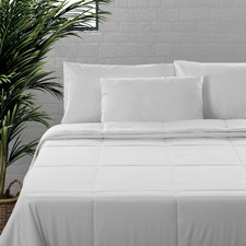 White Spring Bamboo Quilt