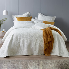 White Annora Bedspread Set