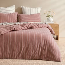 Zinnia Yarn-Dyed Washed Cotton Reversible Quilt Cover Set