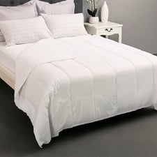 Mega Value All Seasons Quilt