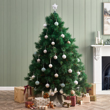 Classic Pine Premium Christmas Tree