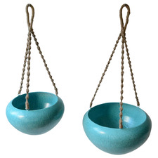 2 Piece Metal Hanging Planter Set