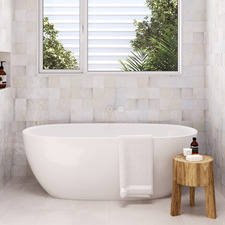 Pilato Acrylic Free-Standing Bath