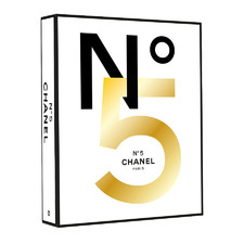 Chanel No 5 by Pauline Dreyfus