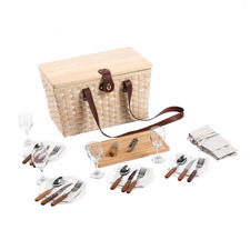 4 Person Barossa Picnic Basket with White Lining Set