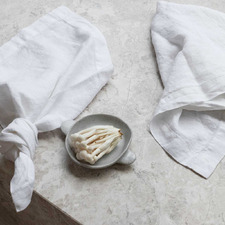 Classic European Linen Table Napkins (Set of 4)
