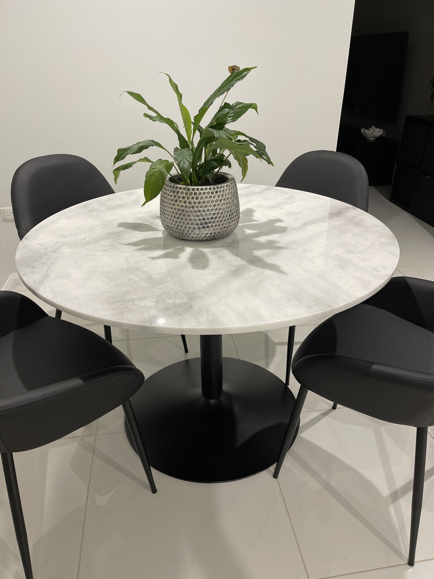 ZURI Round Marble Top Dining Table sites.unimi.it