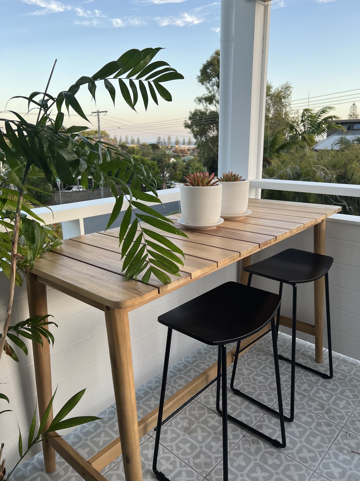 balcony stool and table