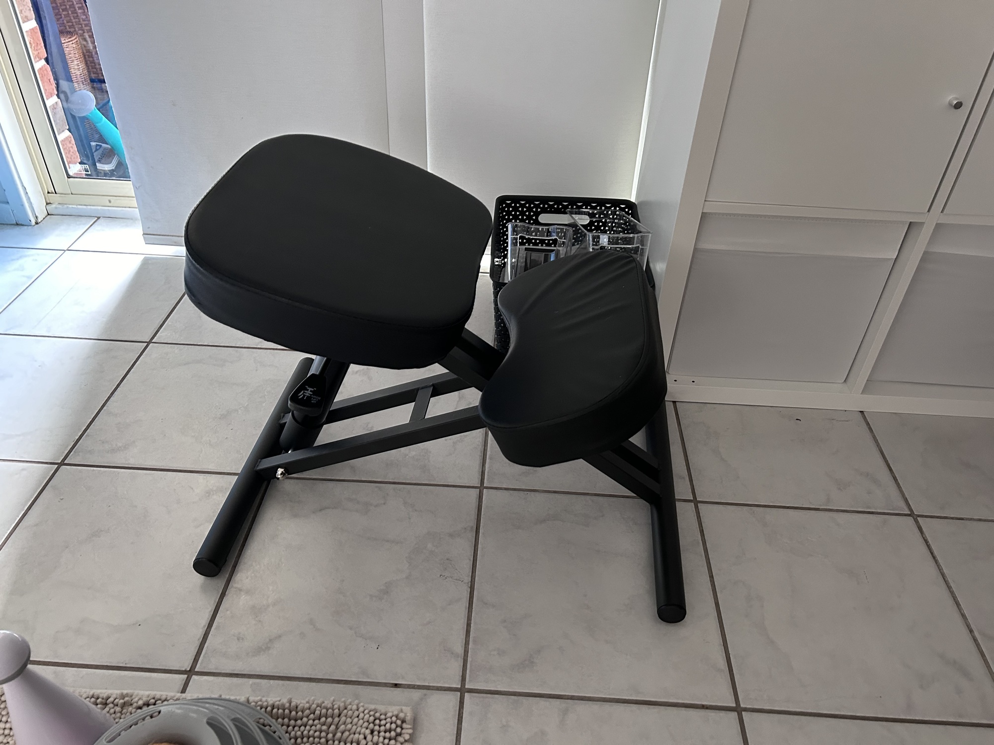 Fedmax best sale kneeling chair