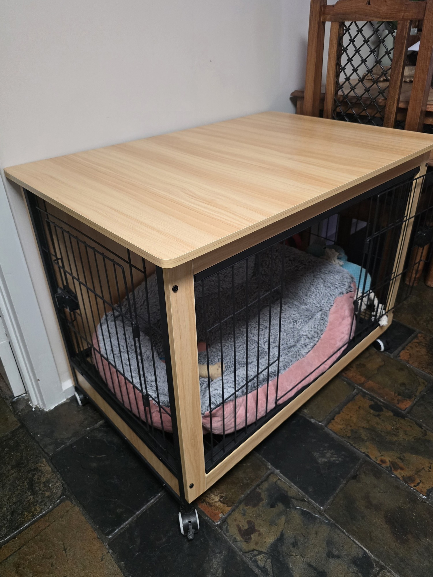 pet crate on wheels
