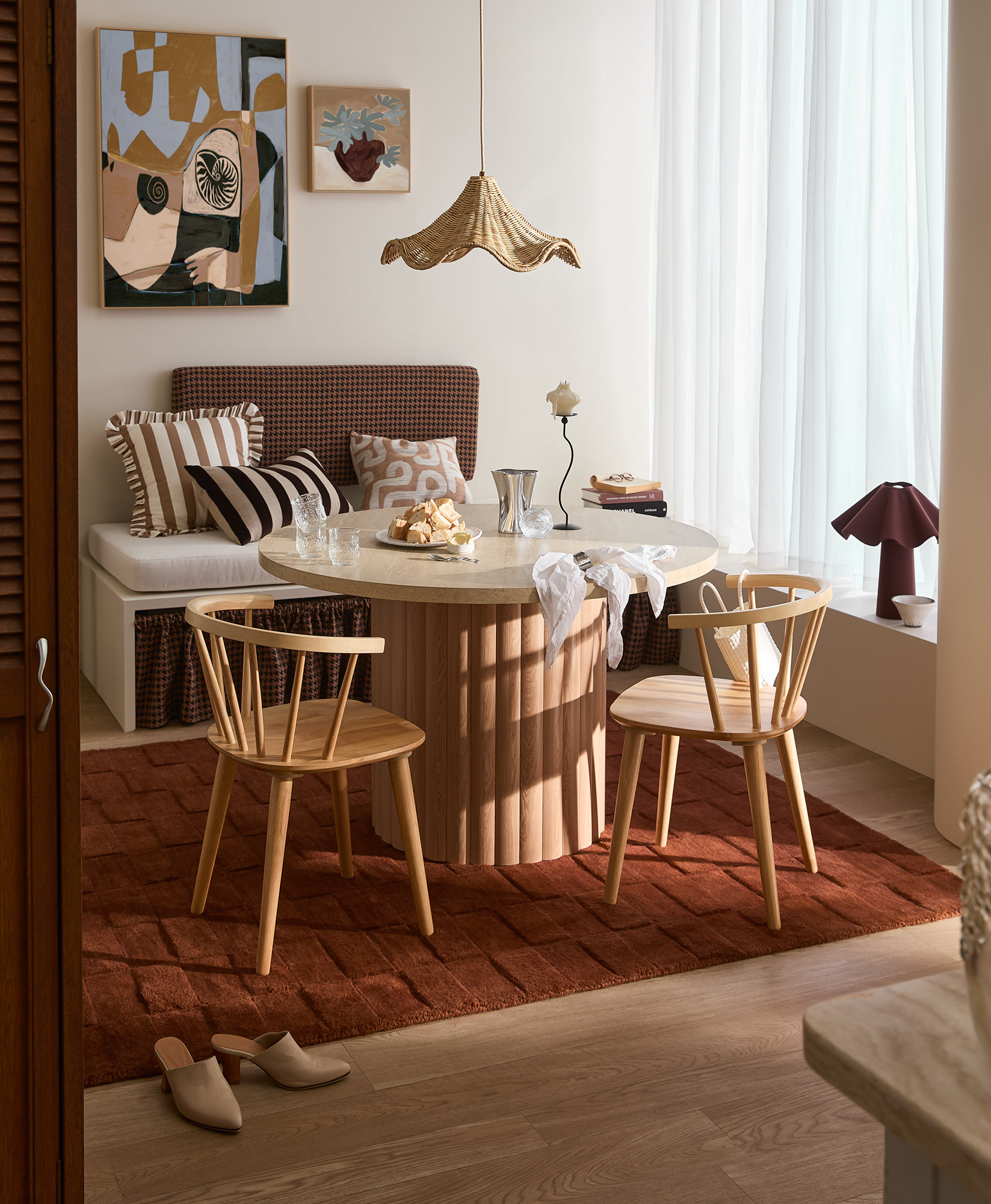 Casual Coastal Dining photo by Temple &amp; Webster