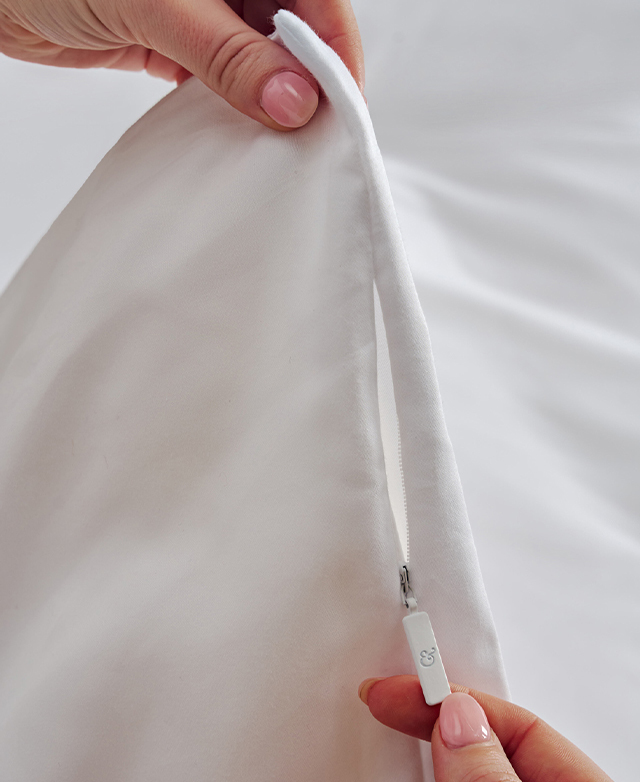 Effortless zip closure