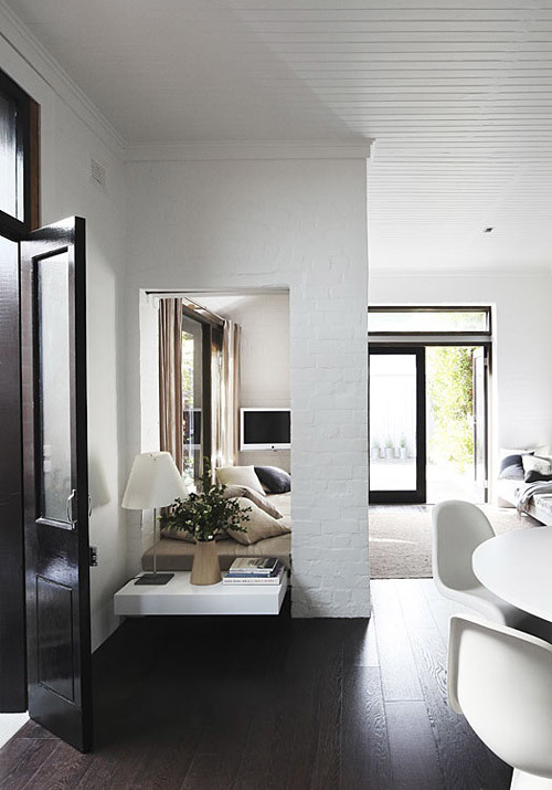 Gallery - Black & white spaces that work