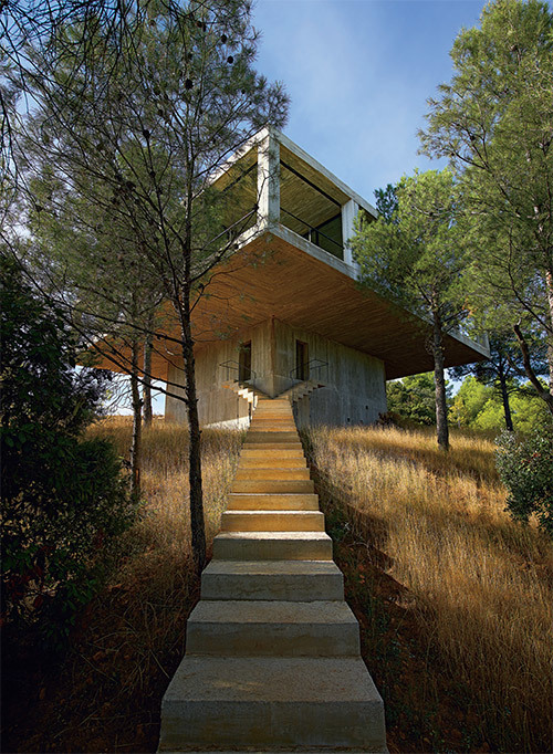 Superhouse by Karen McCartney. Image - Richard Powers