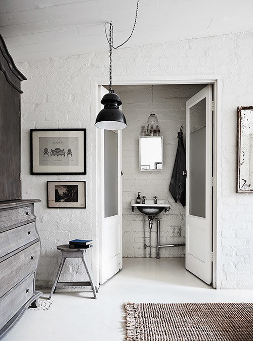 The WHite Room