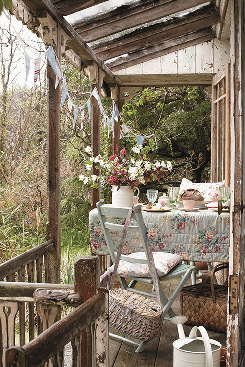 Shed Decor by Sally Coulthard, via Temple & Webster
