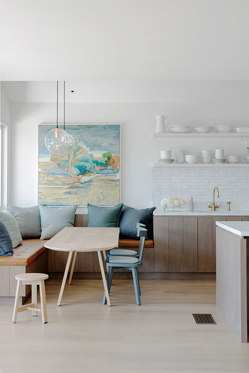 In spite of this openness the preparation and cooking areas of the kitchen remain private and discreet. A walk in pantry, freestanding and wall ovens, large fridge and even an in wall television are located discreetly out of sight but still within the main kitchen area.