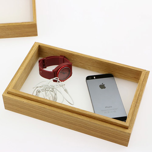 Stacking timber boxes are made with minimal use of machines