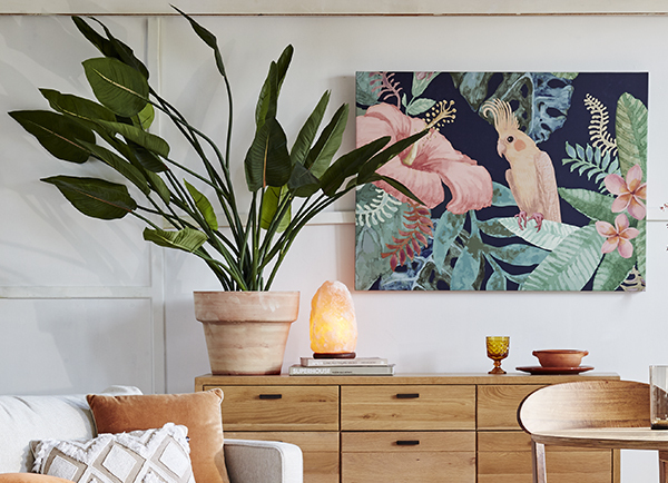 Styling &ndash; Jonathan Fleming & Allira Bell. Photography &ndash; Sue Stubbs.