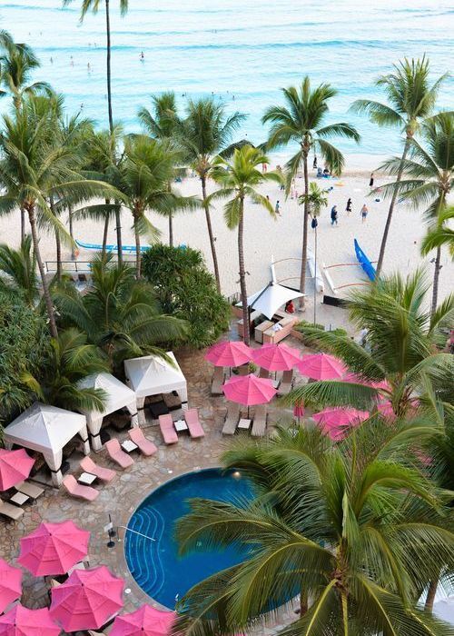 image-via_pinterest_the-royal-hawaiian-by-stacie-flinner