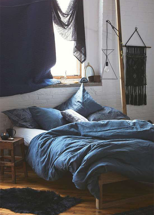 How to Make a Messy Bed Look Good