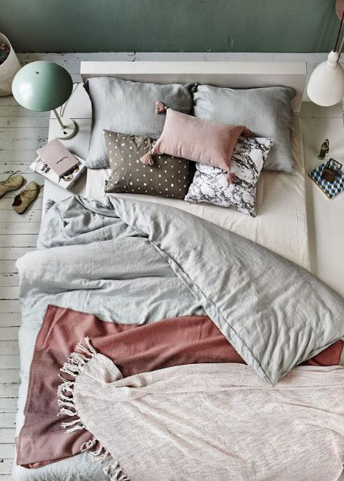 How to Make a Messy Bed Look Good