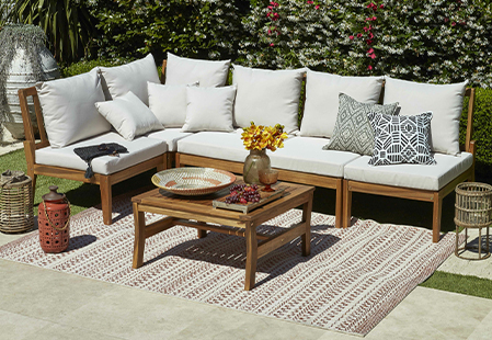 How to choose an outdoor rug