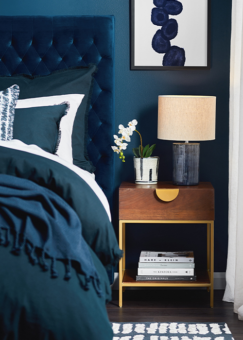 how to pick bedside tables