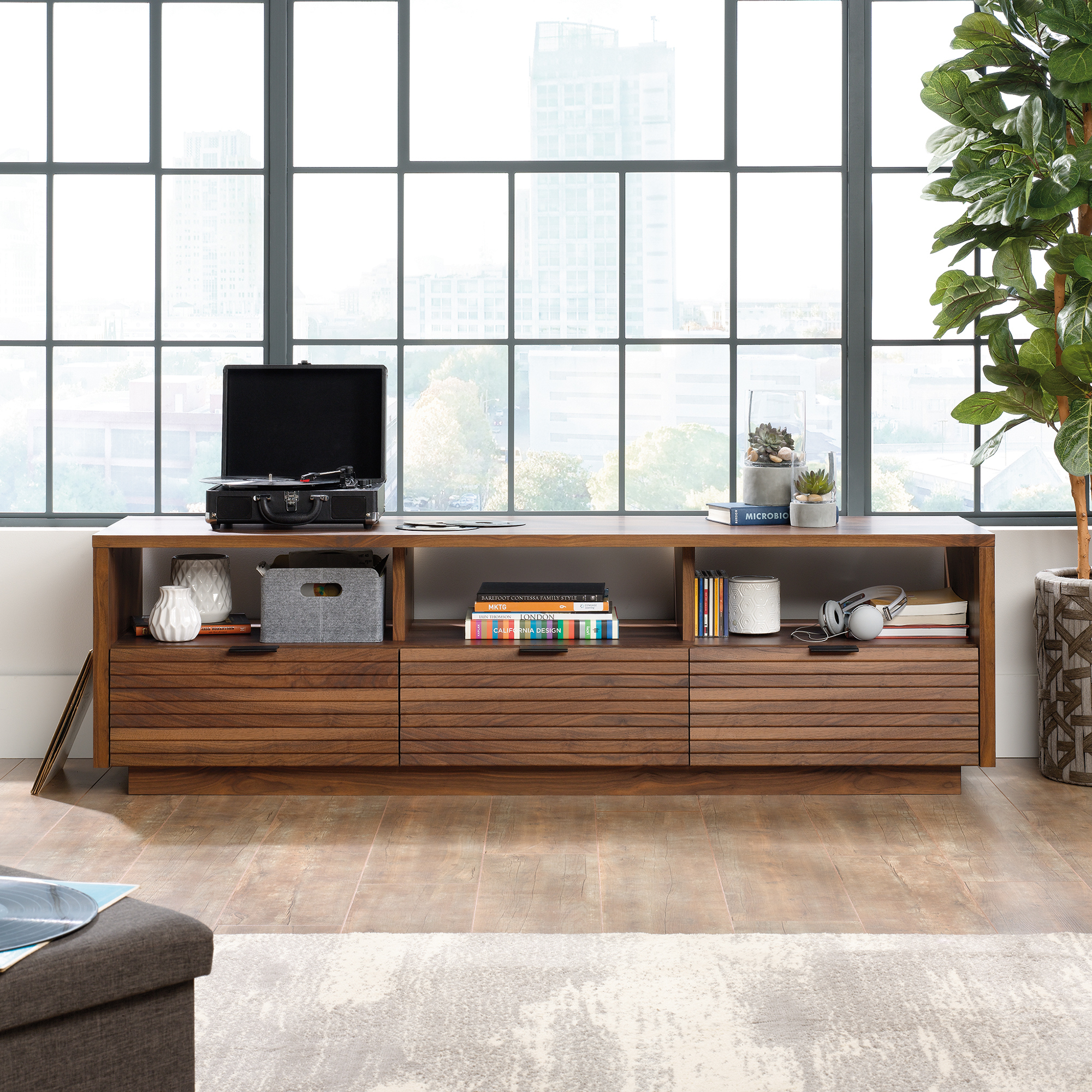 NEW Grand Walnut Harvey Park Entertainment Unit Sauder,TV Units