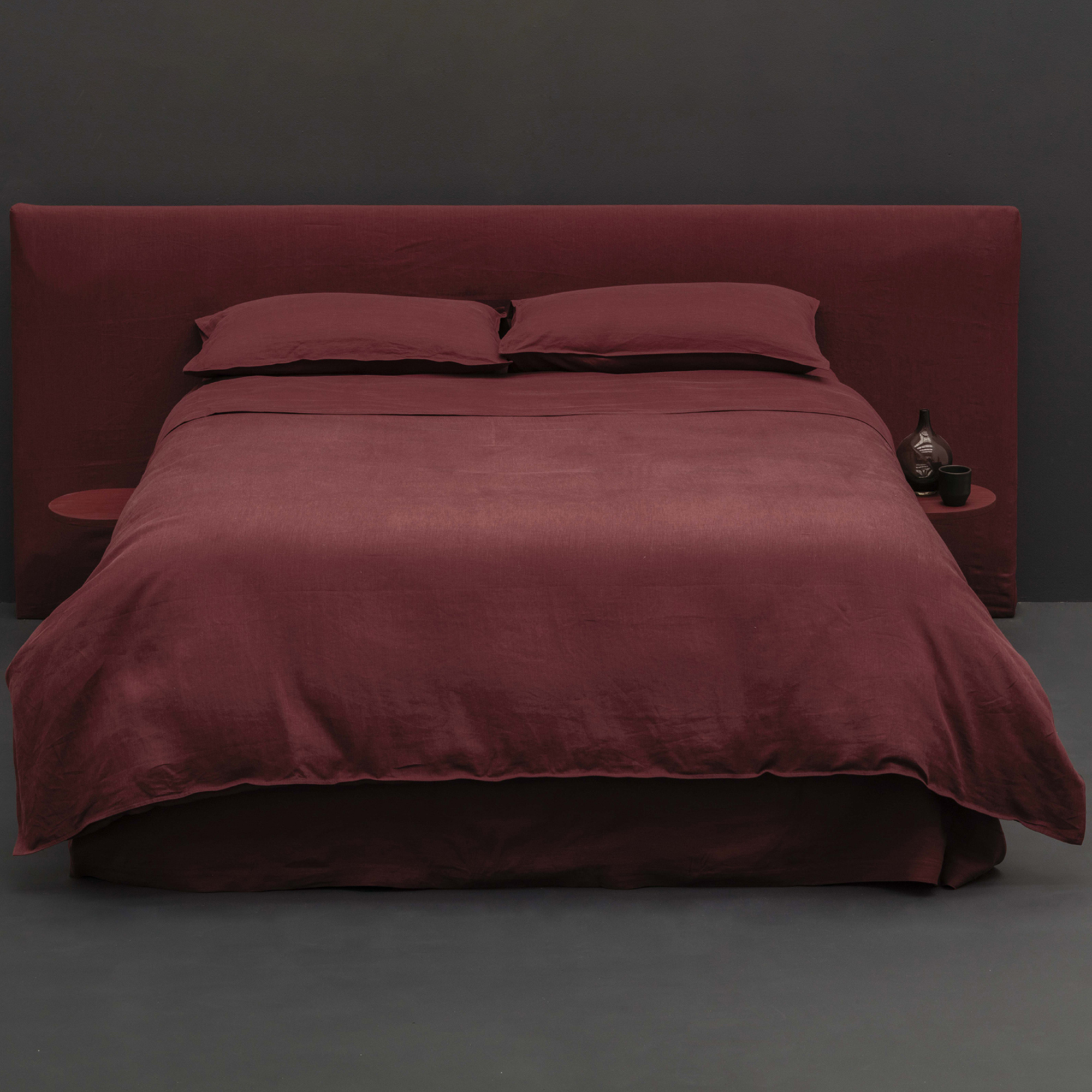 maroon doona cover