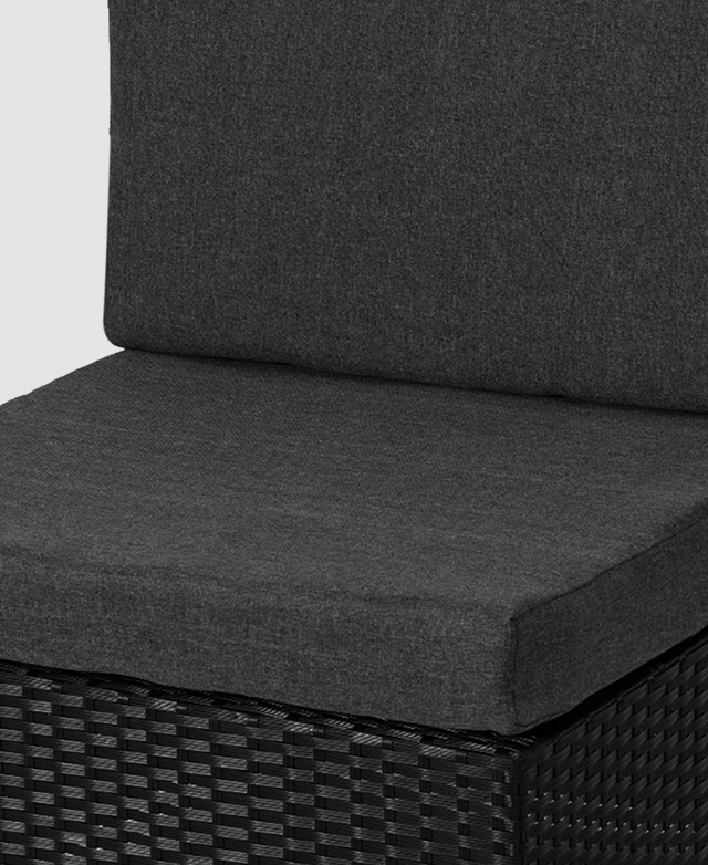 Cushioned living Cushioned living