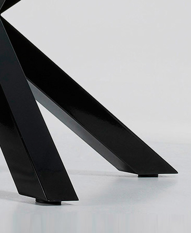 Stable table
