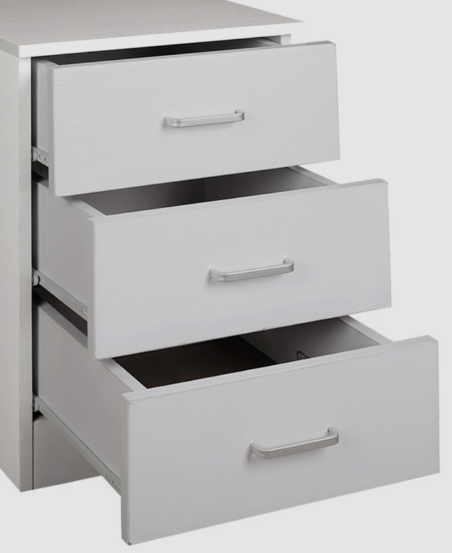 Roomy 3-drawer storage Roomy 3-drawer storage