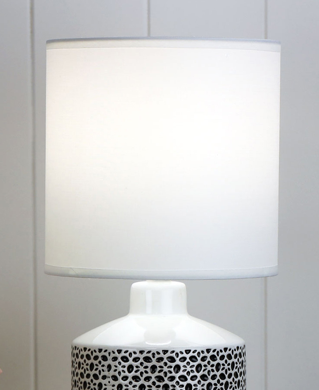 Laminated poly-cotton shade