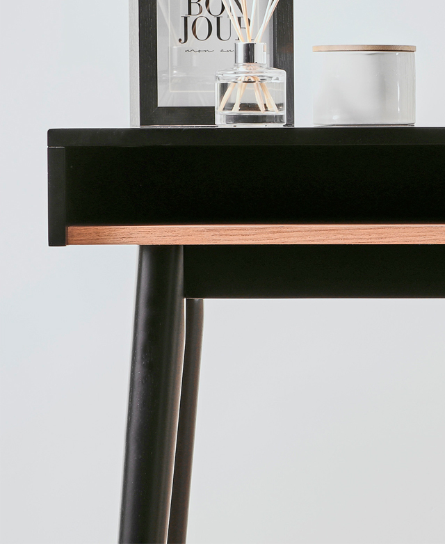 Sturdy workspace Sturdy workspace